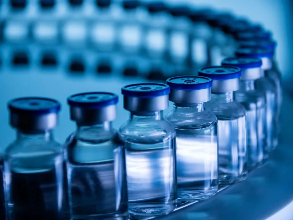 group-of-vaccine-bottles-medicine-in-ampoules-gl-2022-12-16-03-13-29-utc-1024x768